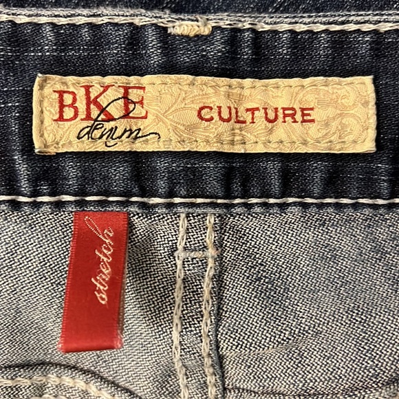 SOLD BKE Culture Jeans 👖 - Picture 5 of 5